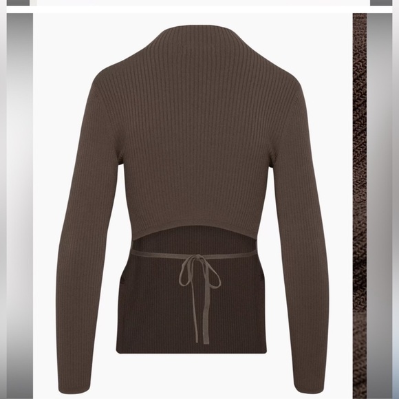 Aritzia Babaton Sculpt Knit Tie-Back Longsleeve - Picture 6 of 11